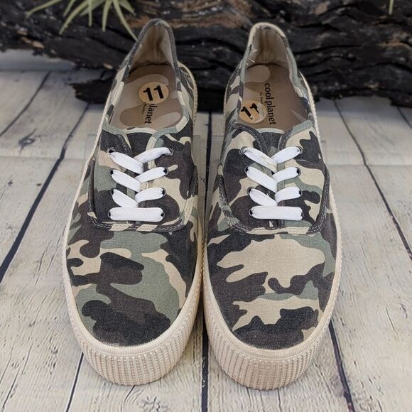 Steve Madden Cool Planet Stream Green Camo Platform Lace-up Sneakers - Picture 2 of 8
